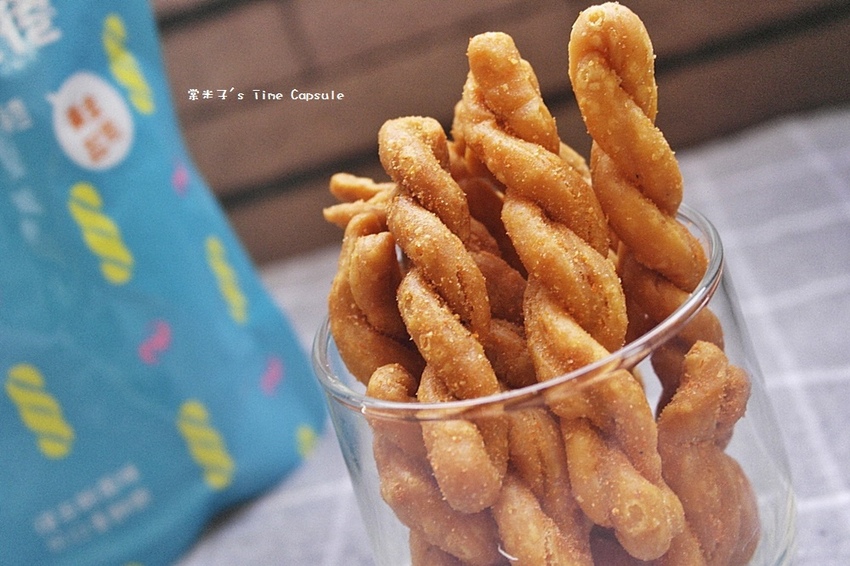 小琉球合家-鮮香的鮮蝦麻花脆捲+酥脆可口的手工麻花捲~