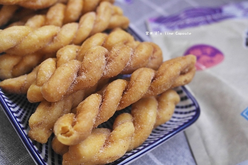 小琉球合家-鮮香的鮮蝦麻花脆捲+酥脆可口的手工麻花捲~