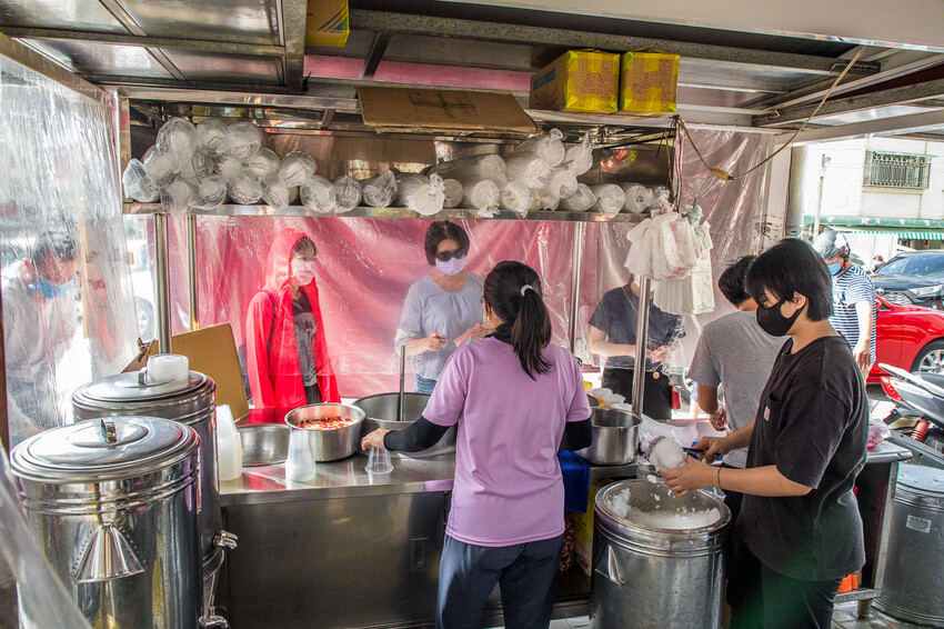 台中清水排隊名店！樹下阿婆粉圓冰30元古早味，梅子粉圓冰超清涼解渴。