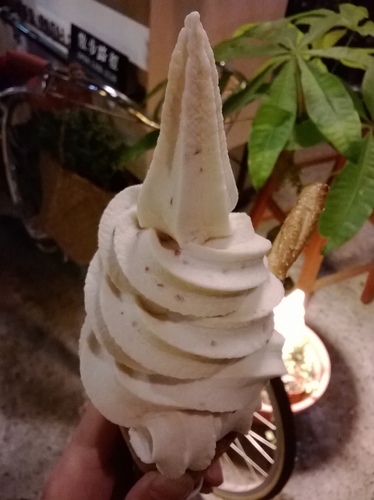 散步路徑:一條路上竟有兩家我夢寐以求的水果霜淇淋----散步路徑 散步路徑:一條路上竟有兩家我夢寐以求的水果霜淇淋----散步路徑