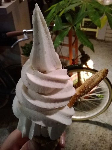 散步路徑:一條路上竟有兩家我夢寐以求的水果霜淇淋----散步路徑 散步路徑:一條路上竟有兩家我夢寐以求的水果霜淇淋----散步路徑