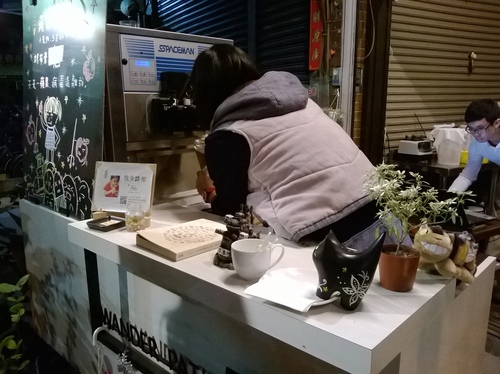 散步路徑:一條路上竟有兩家我夢寐以求的水果霜淇淋----散步路徑 散步路徑:一條路上竟有兩家我夢寐以求的水果霜淇淋----散步路徑