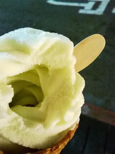 鬲离-霜淇淋馬車：一條路上竟有兩家我夢寐以求的水果霜淇淋----鬲离霜淇淋馬車