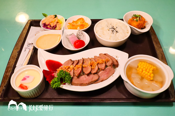 星月大地景觀餐廳：台中親子餐廳-星月大地景觀休閒園區｜麗寶樂園旁台中夜景超推薦蜜糖吐司