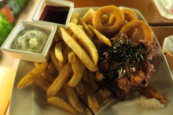 【台中后里區】南洋風情『星月大地-星月之星景觀餐廳』