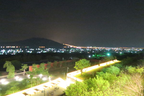 【台中后里區】南洋風情『星月大地-星月之星景觀餐廳』