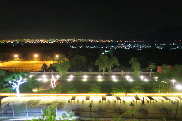 【台中后里區】南洋風情『星月大地-星月之星景觀餐廳』