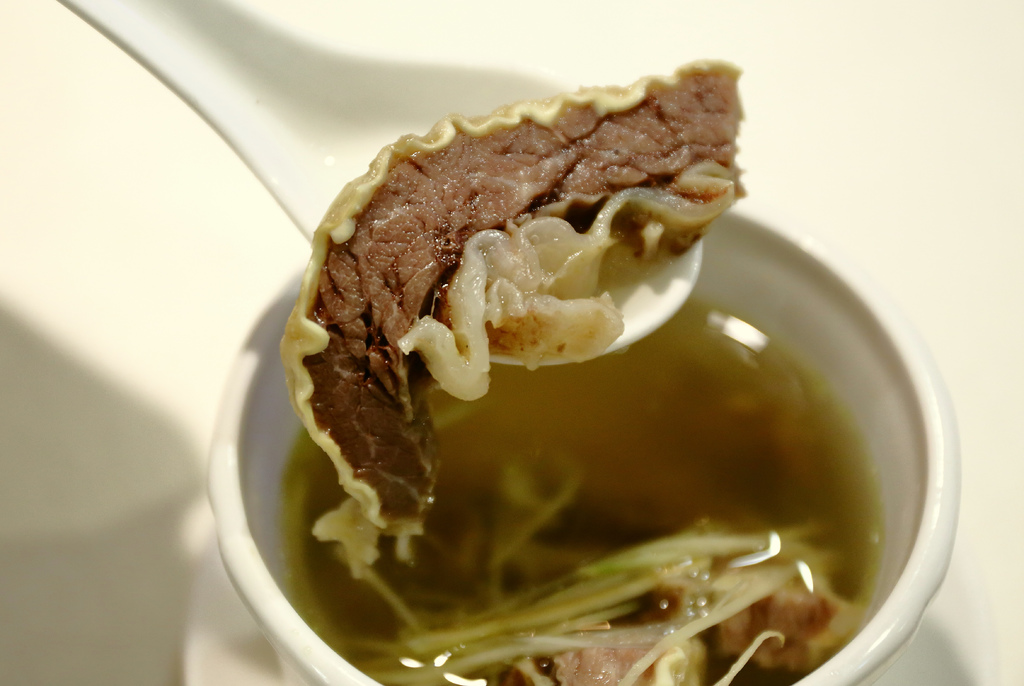 【食║台北】春申食府~婚宴會館除了合菜、特色小吃,個人精緻套餐果然精緻滿意!