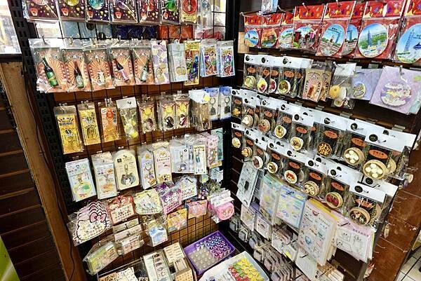 台北市大安區台北大安區永康商圈美食/2024永康東西軍-好店巡禮挖掘永康商圈特色/東門餃子館午餐+永業書店文具行逛多元玩