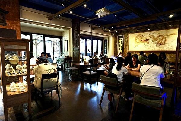 台北市大安區台北大安區永康商圈美食/2024永康東西軍-好店巡禮挖掘永康商圈特色/東門餃子館午餐+永業書店文具行逛多元玩