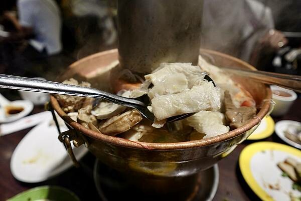 台北市大安區台北大安區永康商圈美食/2024永康東西軍-好店巡禮挖掘永康商圈特色/東門餃子館午餐+永業書店文具行逛多元玩