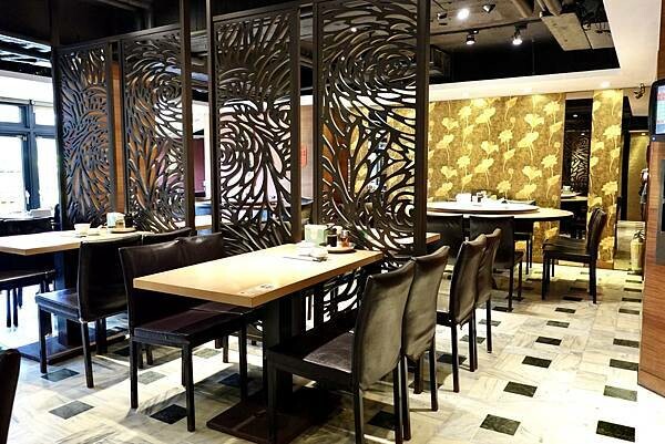 台北市大安區台北大安區永康商圈美食/2024永康東西軍-好店巡禮挖掘永康商圈特色/東門餃子館午餐+永業書店文具行逛多元玩