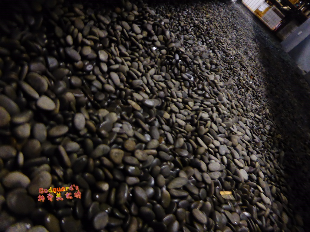 [美食|台北中山國中站] WINE-derful葡萄酒主題餐廳 ―― 全台唯一酒窖餐廳、美酒界的高級飯店