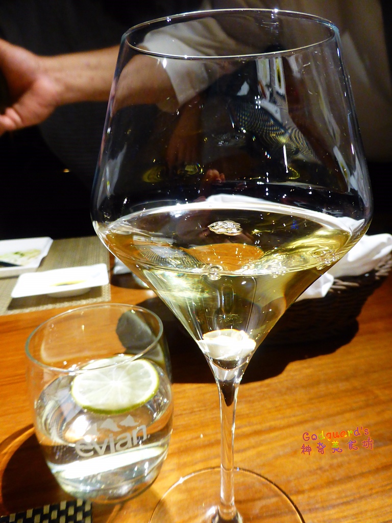 [美食|台北中山國中站] WINE-derful葡萄酒主題餐廳 ―― 全台唯一酒窖餐廳、美酒界的高級飯店