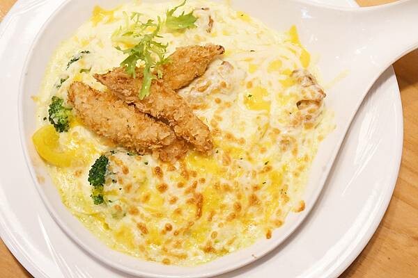 高雄義大利麵推薦「New House 文濱店，超值焗烤回憶殺！聚餐必訪首選