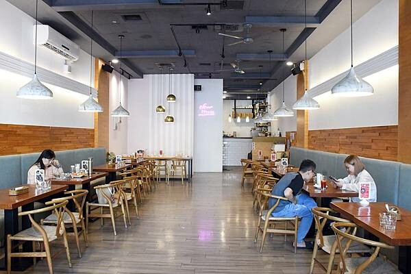 高雄義大利麵推薦「New House 文濱店，超值焗烤回憶殺！聚餐必訪首選