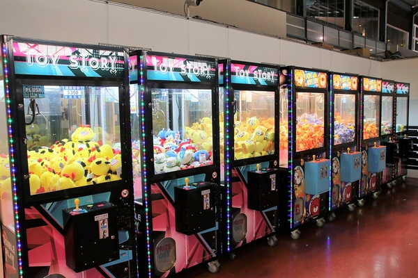 台灣玻璃館:【彰化鹿港景點】台灣玻璃館~必走遊黃金隧道,船型建築物,玻璃造景好吸睛