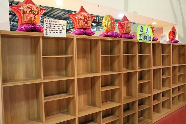 台灣玻璃館:【彰化鹿港景點】台灣玻璃館~必走遊黃金隧道,船型建築物,玻璃造景好吸睛