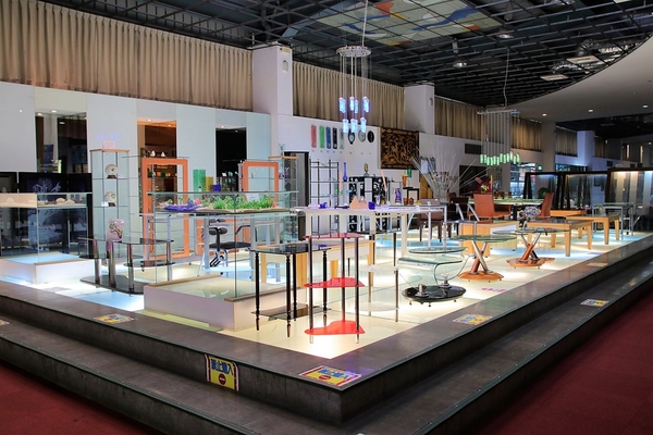 台灣玻璃館:【彰化鹿港景點】台灣玻璃館~必走遊黃金隧道,船型建築物,玻璃造景好吸睛