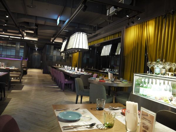 【台南市-中西區】舉杯邀友共享餐，同樂帝王蟹、邂逅波士頓、愛在紐約牛、情定洛杉磯，相約在『Bistro88義法餐酒館-台南小西門』的早午餐❤(ӦｖӦ｡)