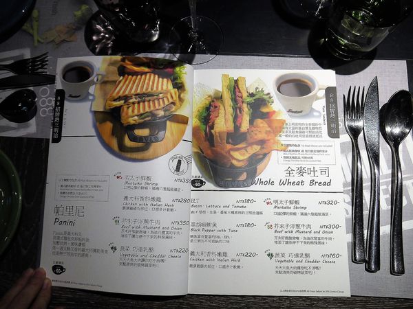 【台南市-中西區】舉杯邀友共享餐，同樂帝王蟹、邂逅波士頓、愛在紐約牛、情定洛杉磯，相約在『Bistro88義法餐酒館-台南小西門』的早午餐❤(ӦｖӦ｡)