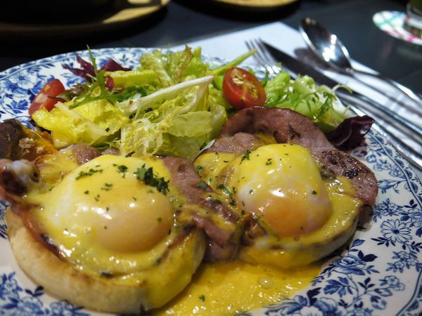 【台南市-中西區】舉杯邀友共享餐，同樂帝王蟹、邂逅波士頓、愛在紐約牛、情定洛杉磯，相約在『Bistro88義法餐酒館-台南小西門』的早午餐❤(ӦｖӦ｡)