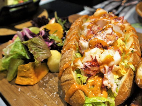 【台南市-中西區】舉杯邀友共享餐，同樂帝王蟹、邂逅波士頓、愛在紐約牛、情定洛杉磯，相約在『Bistro88義法餐酒館-台南小西門』的早午餐❤(ӦｖӦ｡)