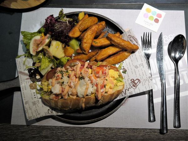 【台南市-中西區】舉杯邀友共享餐，同樂帝王蟹、邂逅波士頓、愛在紐約牛、情定洛杉磯，相約在『Bistro88義法餐酒館-台南小西門』的早午餐❤(ӦｖӦ｡)