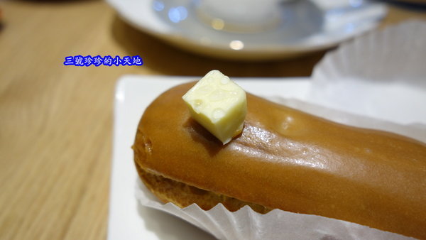 忠孝新生站。閃電泡芙。1789 Café by Cyrille Courant。必點焦糖鹹奶油閃電泡芙。絕對讓你念念不忘呀!