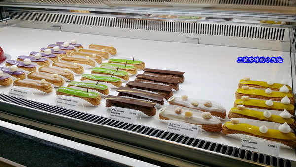 忠孝新生站。閃電泡芙。1789 Café by Cyrille Courant。必點焦糖鹹奶油閃電泡芙。絕對讓你念念不忘呀!