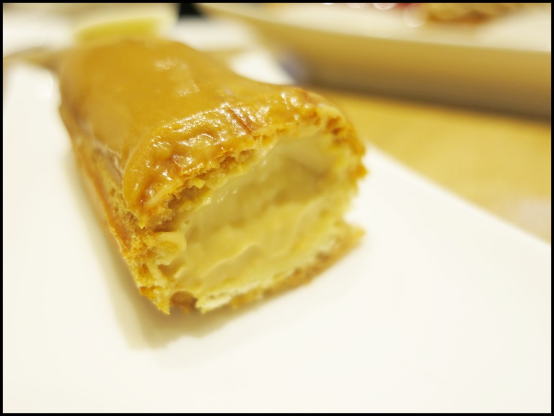 [ 忠孝新生站、仁愛新生路口美食下午茶 ] 1789 Café, by Cyrille Courant～絢麗又美味的閃電泡芙，還有帥哥甜點師傅