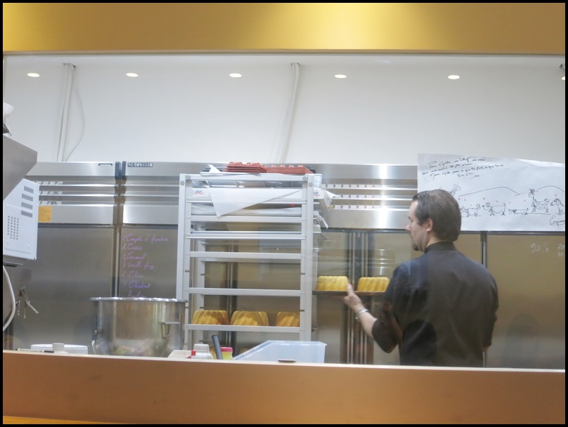 [ 忠孝新生站、仁愛新生路口美食下午茶 ] 1789 Café, by Cyrille Courant～絢麗又美味的閃電泡芙，還有帥哥甜點師傅