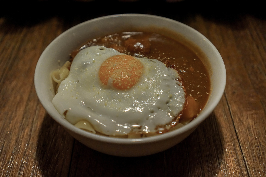 咖哩控一定要吃過一輪！全台19家療癒系大人味咖哩，不只美味到舌尖跳熱舞、還要好拍到相機沒電啊！ 