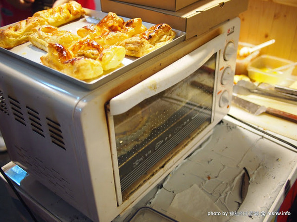 樂可芙luckfoot：【食記】台中Luckfoot 樂可芙焦糖蘭姆蘋果派@西屯東海夜市捷運BRT東海別墅 : 微甜不膩的東海美食,真材實料的手工現作甜點,午茶時段的小確幸!