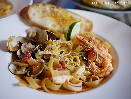 P11704191.jpg P11704191.jpg