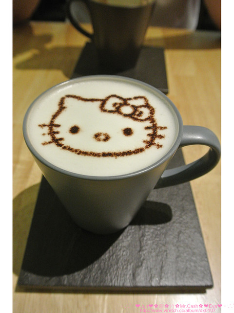 Mr. cash：【食記】oO。。新竹　Mr.Cash蜜糖吐司　什麼？！蜜糖吐司也不忘了Candy Crush，超可愛的kitty蜜糖吐司，大家吃過了嘛？！而且還有可愛的拉花kitty咖啡喲～。o○。