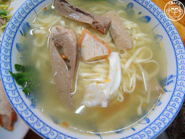 阿角紅燒肉：呷飽祙【台北大同･阿角紅燒肉】分部位的秒賣紅燒肉