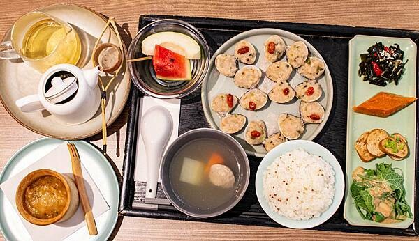 【台北美食】劉美麗紅燒肉｜台北太平市場裡必吃的紅燒肉美食