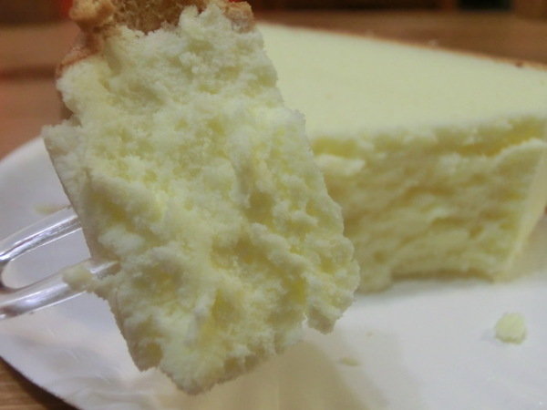 糖村法式鮮奶乳酪蛋糕：【BlogAD試吃】品嚐Q彈細緻的純粹美味，香醇綿密入口即化的糖村法式鮮奶乳酪蛋糕等你來試試!