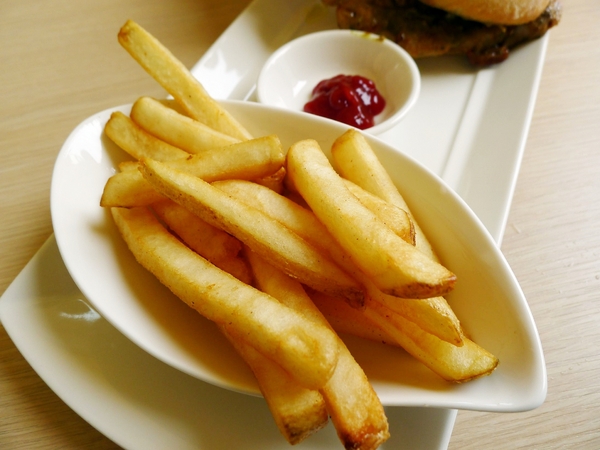 Maetugal 澳譽葡(台灣分店高雄美術館旗艦店)：【高雄】澳譽葡．美術館旁澳葡餐廳．桑尼受不了美食