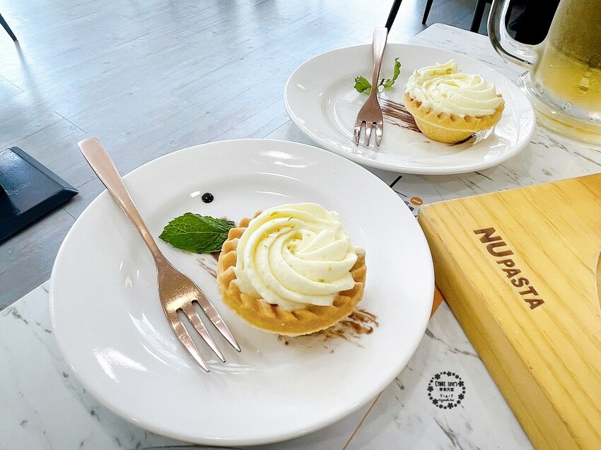 NU PASTA 義大利麵 台中崇德店，台中豪華雙人套餐588元，開胃菜、主餐、湯品、飲品、甜點一次擁有超划算，2D黑白漫畫風餐廳就在這家