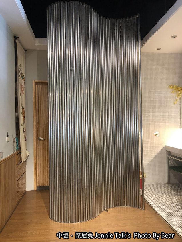 【中壢】「傑尼兔 Jennie Talk’s．高CP值&高人氣的早午餐（漢堡/大份量/手作飾品/興安一街/近元智大學)」