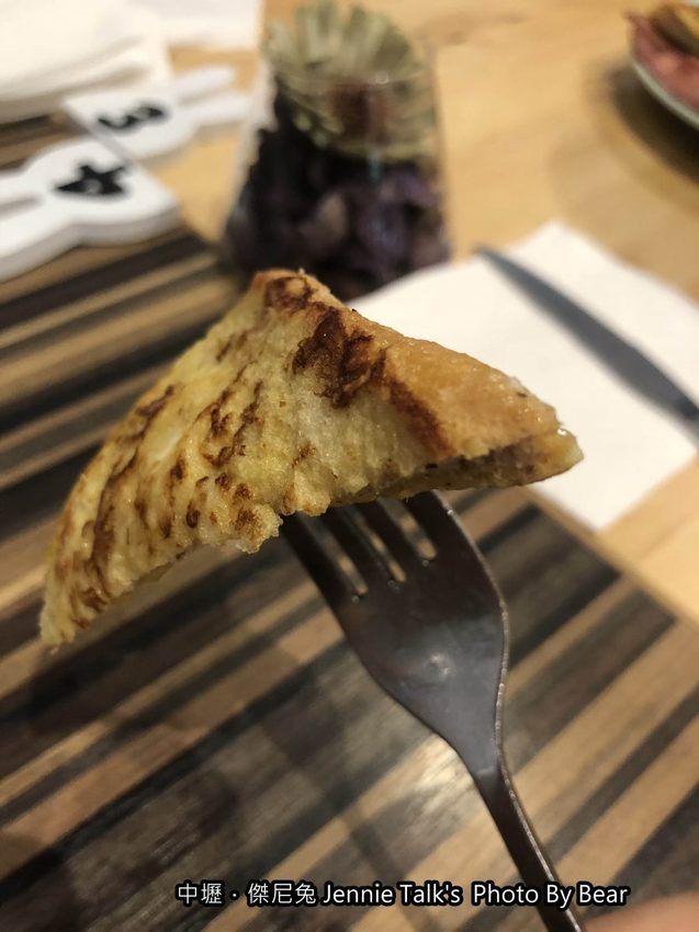 【中壢】「傑尼兔 Jennie Talk’s．高CP值&高人氣的早午餐（漢堡/大份量/手作飾品/興安一街/近元智大學)」