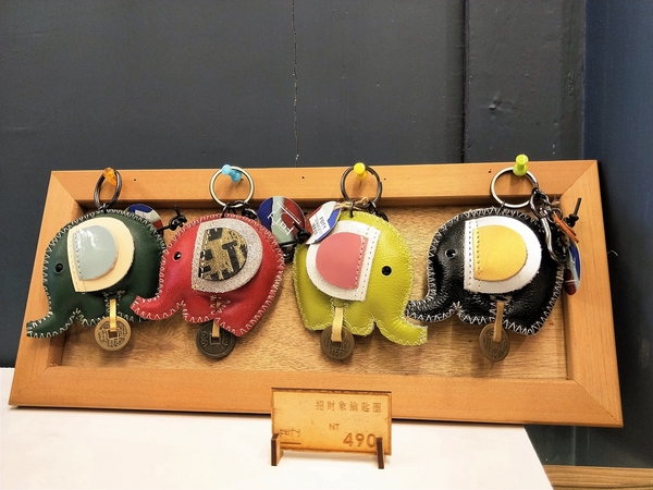 海山派樂地：【台南安平區景點】海山派樂地~安平劍獅外觀立體造型多變 汝有獅助求獅問卜