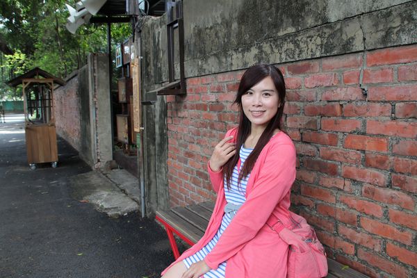 321巷藝術聚落: 【台南北區景點】321巷藝術聚落~隱若現的房子摩登又前衛、老舍復古風格藝術照、貓咪裝置藝術超逗趣、利用環保變魔術