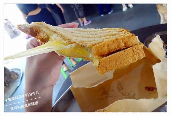 小確幸紅茶牛奶合作社 ~ 華山文創園區早午餐．經典起司三明治+紅茶牛奶太滿足了啦 - 捷運忠孝新生站