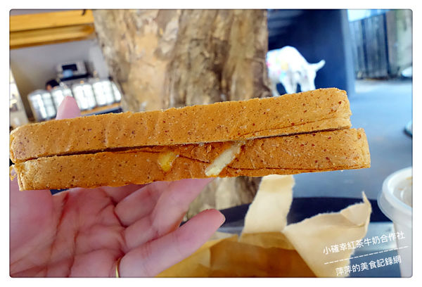 小確幸紅茶牛奶合作社 ~ 華山文創園區早午餐．經典起司三明治+紅茶牛奶太滿足了啦 - 捷運忠孝新生站