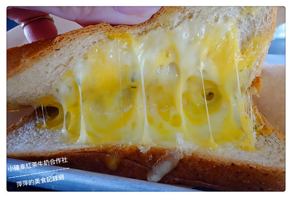 小確幸紅茶牛奶合作社 ~ 華山文創園區早午餐．經典起司三明治+紅茶牛奶太滿足了啦 - 捷運忠孝新生站