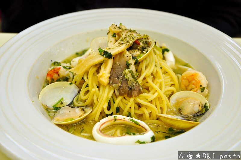 [食記] 高雄。苓雅區 B&J pasta