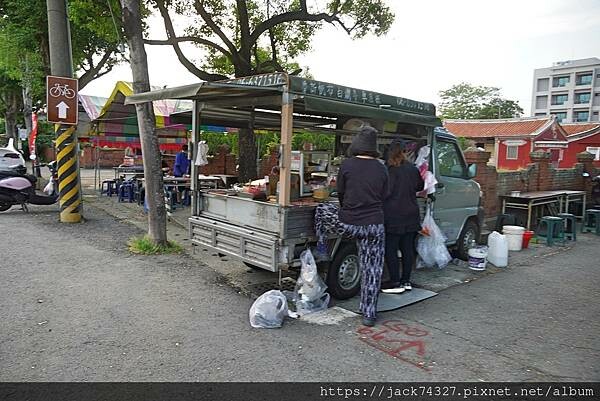 {台南美食}台南柳營美食：柳營黑輪伯，一支只要12元，還有超